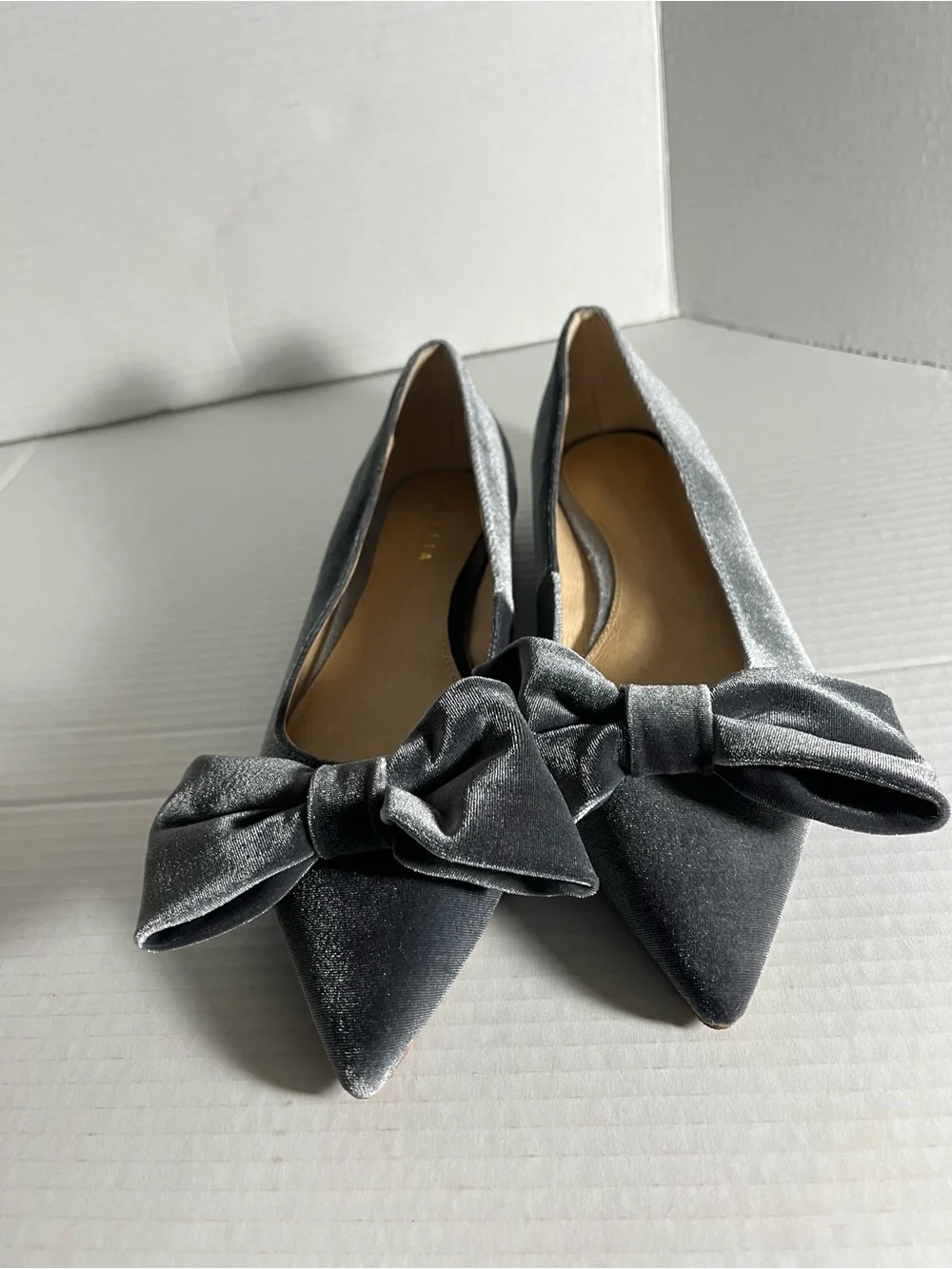 Cecelia New York Brie Bow pointed Toe Velvet size 8.5